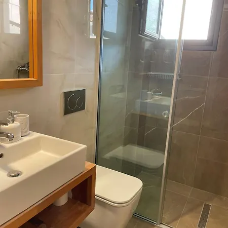 Hotel The Oasis Himare